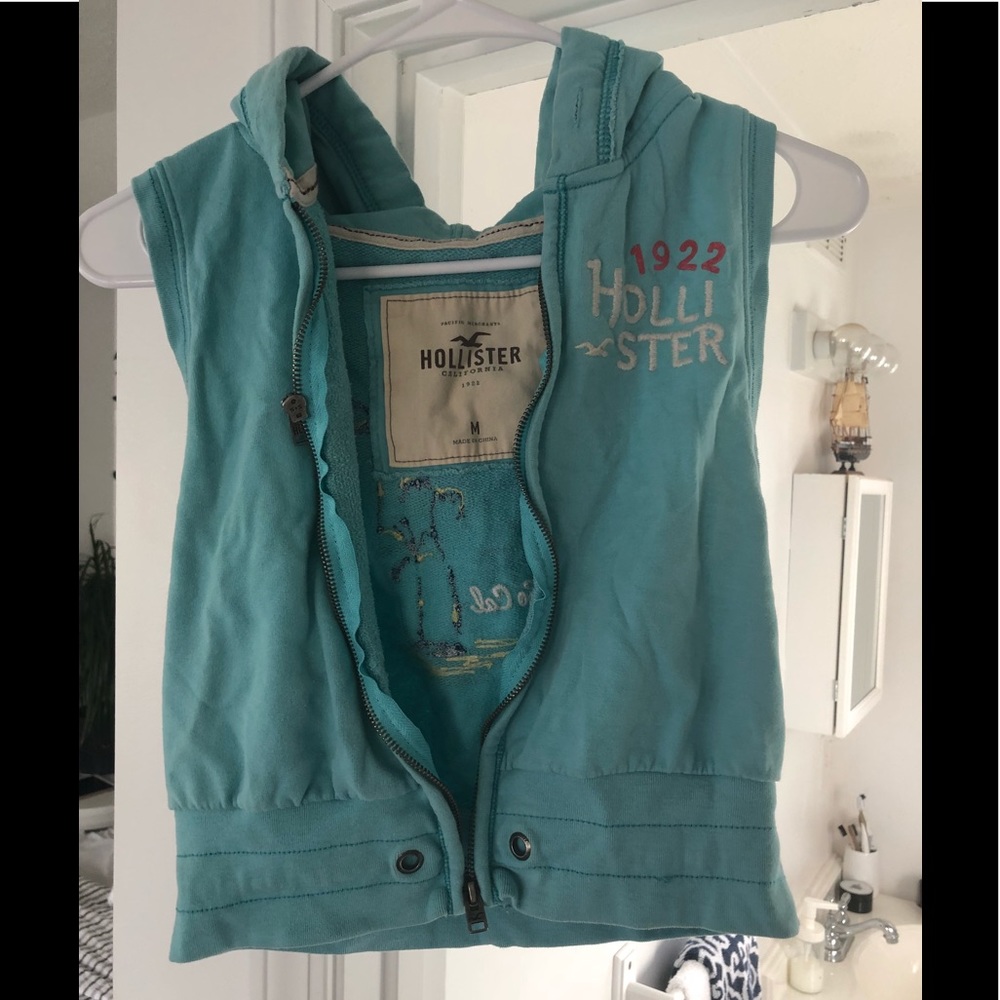 Cropped zip hooded vest